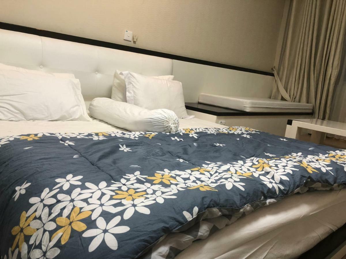 Nagoya Mansion Apartment Batam Стая снимка
